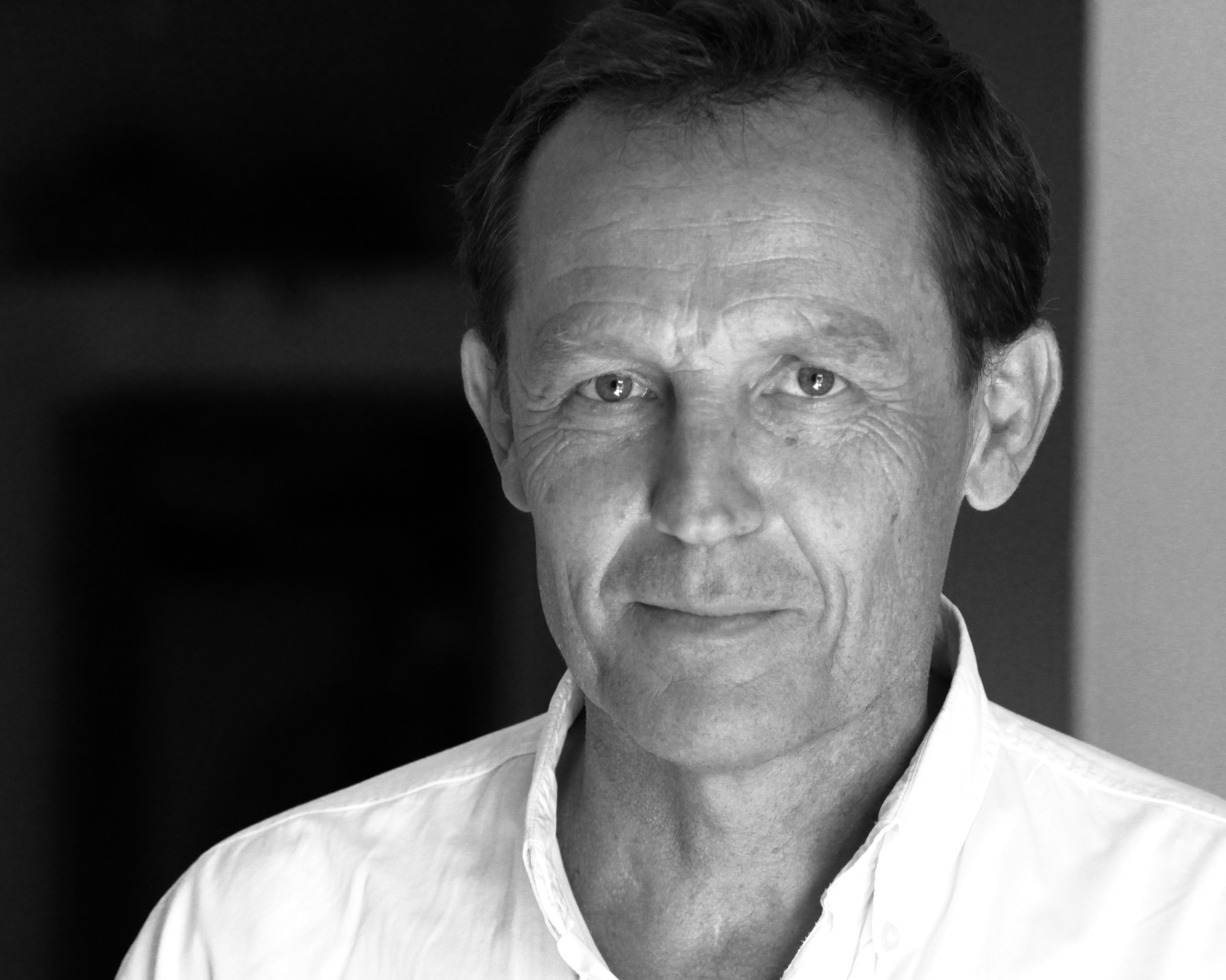 Dr Thierry Caire